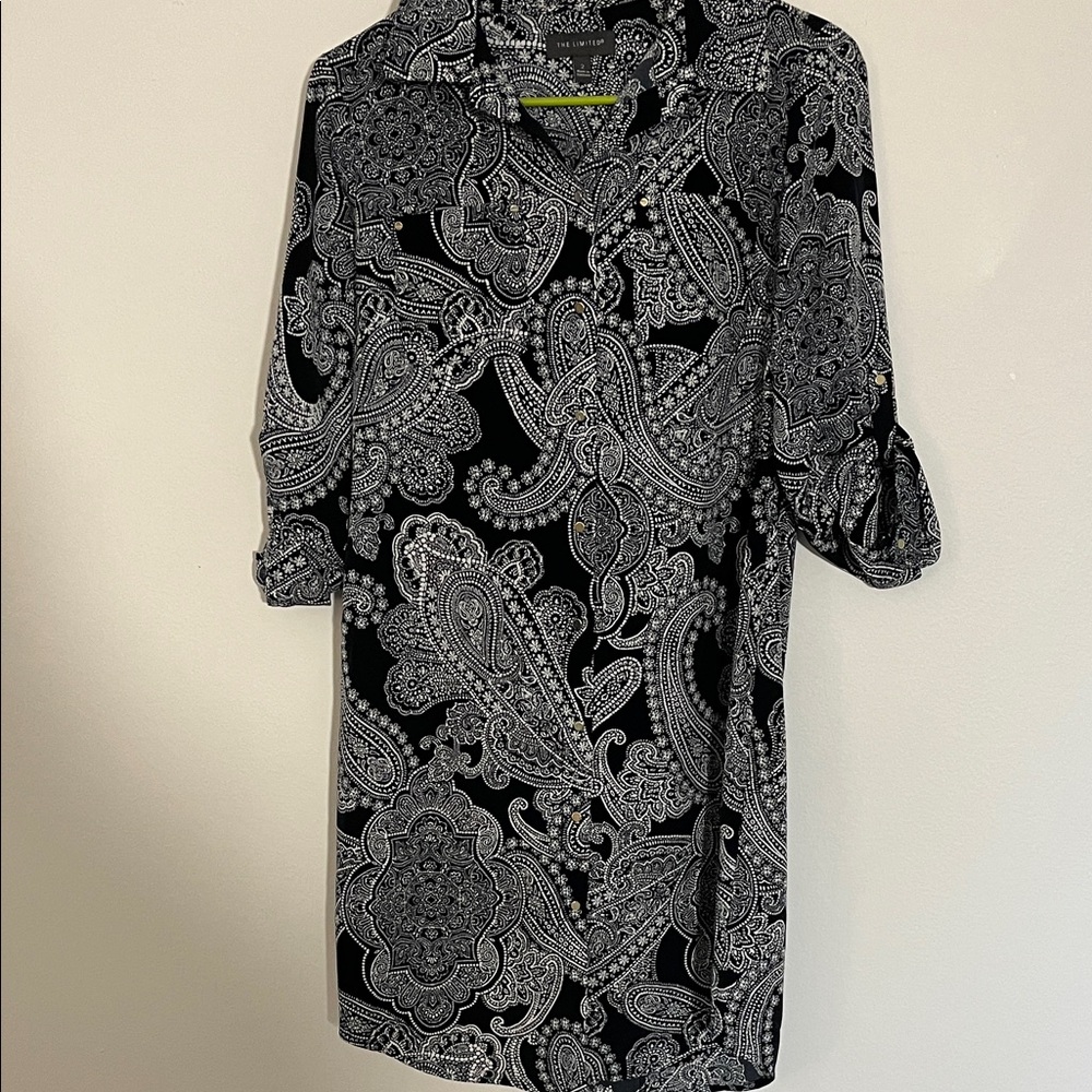 THE LIMITED Black & White Paisley Shift Dress